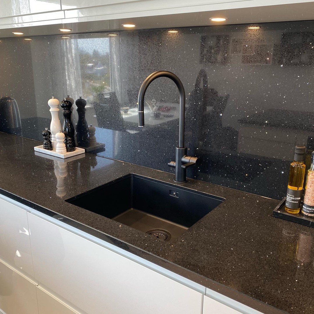 Negro Stellar Silestone | Vedek Revestimientos